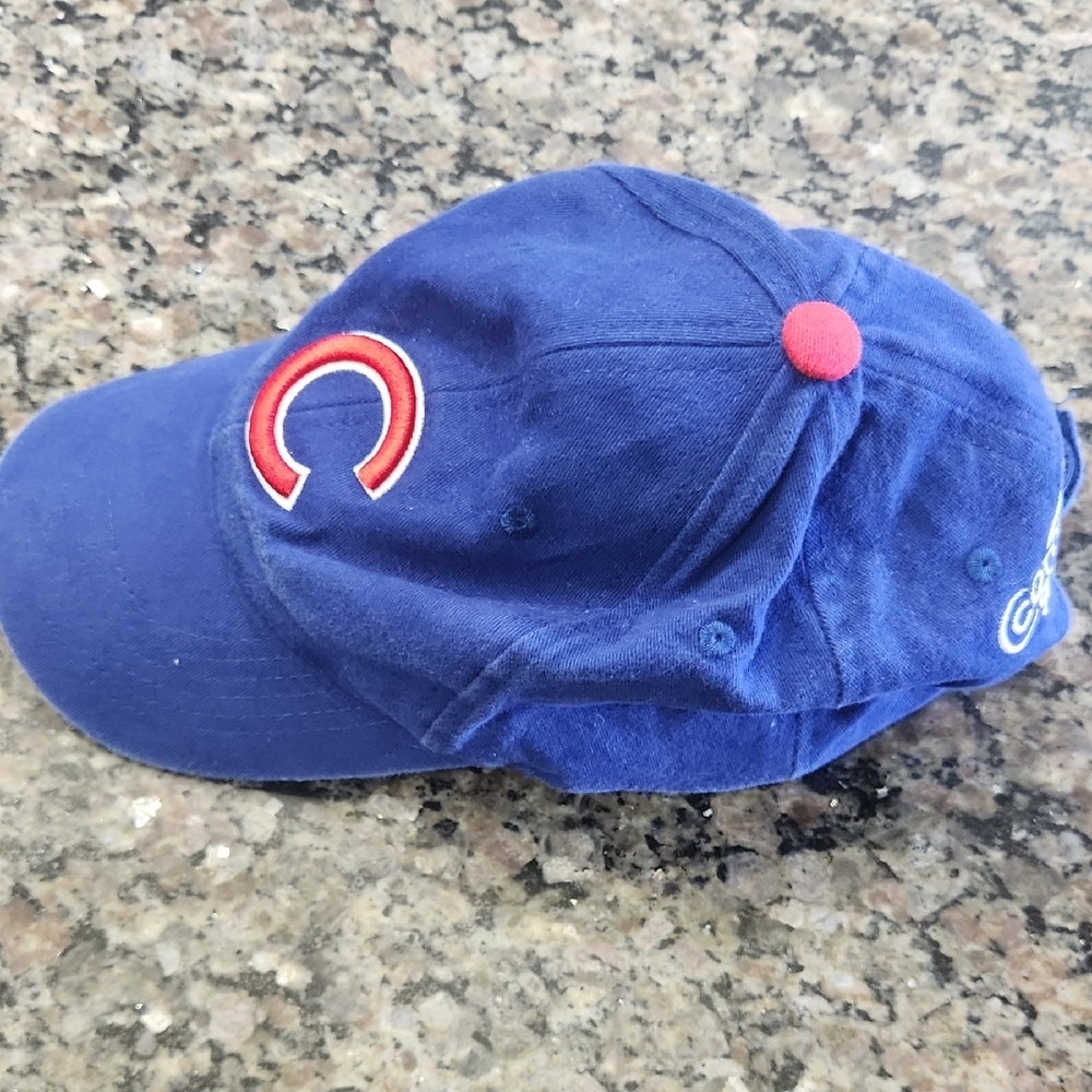Blue Chicago Cubs Baseball Cap with Red Logo - Picture 2 of 4